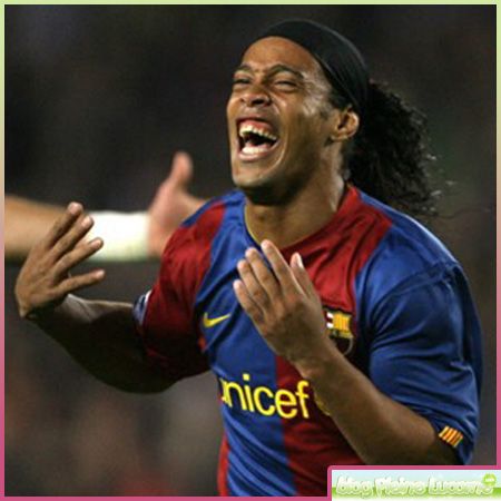 Cei mai URATI 10 jucatori din istorie! Ronaldinho e pe 4! FOTO:_4