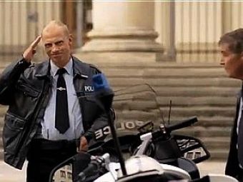 
	FILM DE OSCAR: BMW, hoţ de 5&nbsp;stele la 4 ace! Cum sa&nbsp;furi un colier de milioane cu politia geana pe tine!
