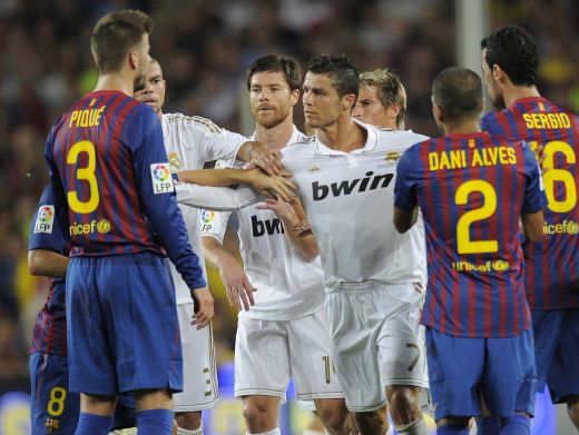 VIDEO: Barca, super campioana cu super scandal! Barca 3-2 Real: dubla Messi, 3 eliminati si final cu BATAIE_7