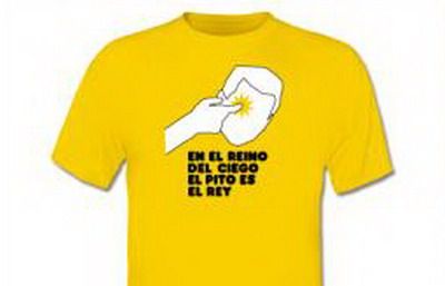 Catalanii fac bani de pe urma gestului golanesc al lui Mourinho! Au scos tricouri cu mesaje ironice pentru antrenorul Realului!_1