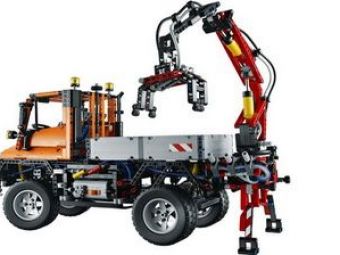 
	Inapoi la masinute! Cea mai&nbsp;mare macheta&nbsp;LEGO Technic e&nbsp;de vis&nbsp;...&nbsp;utilaj Mercedes complet functional!
