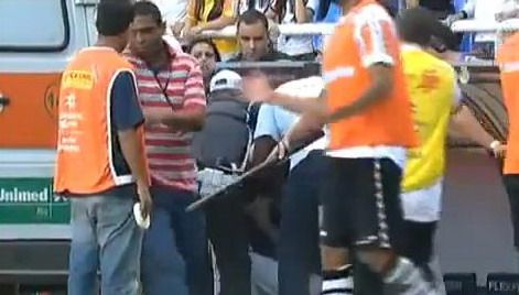 
	Tragedie in Brazilia: antrenorul de la Vasco da Gama a facut atac cerebral in timpul meciului! Medicii ii dau sanse mici de supravietuire!
