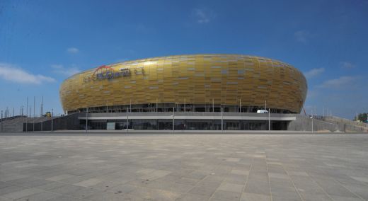 EURO 2012, in PERICOL: 3 din cele 8 stadioane pe care se va juca NU sunt gata!_5