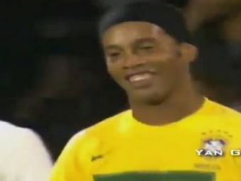 
	VIDEO! Ronaldinho a fost din nou MAGIC la nationala Braziliei! Dribling printre picioare si no look pass in aceeasi faza
