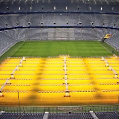 FOTO si VIDEO: Romania invata de la Barca si Ajax ca 45.000 de fani sa nu fiarba iar! Cum transforma 300.000 euro gazonul de pe National Arena_3