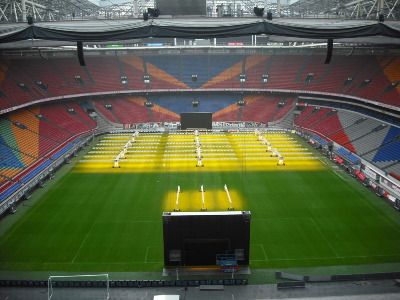 FOTO si VIDEO: Romania invata de la Barca si Ajax ca 45.000 de fani sa nu fiarba iar! Cum transforma 300.000 euro gazonul de pe National Arena_8