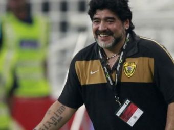 
	VIDEO Maradona a debutat cu infrangere in Emirate! Vezi ce SHOW a facut si cum i-a cucerit pe arabi!
