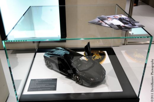 FOTO / IREAL! O copie de jucarie a Lamborghini Aventador costa de 12 ori mai mult decat masina originala: 6 milioane $!!!_16
