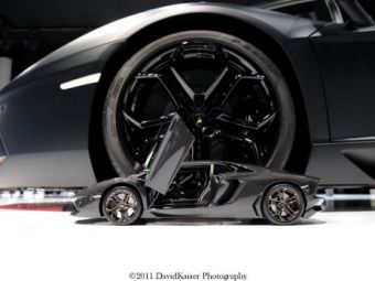 
	FOTO / IREAL! O copie de jucarie a Lamborghini Aventador costa de 12 ori mai mult decat masina originala: 6 milioane $!!! 
