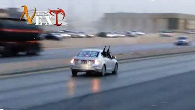 
	VIDEO: Din ciclul &quot;Distractie la arabi!&quot; ... drifturi si focuri de arma in trafic!
