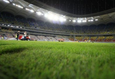 Jucatorii Benficai, impresionati de gazonul de pe National Arena! Cine este jucatorul roman care le da fiori portughezilor:_1