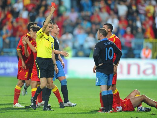SUPER FOTO! Cele mai tari imagini de la ultimele meciuri din preliminariile Euro 2012! Cu ce imagine a intrat ROMANIA in TOP_1