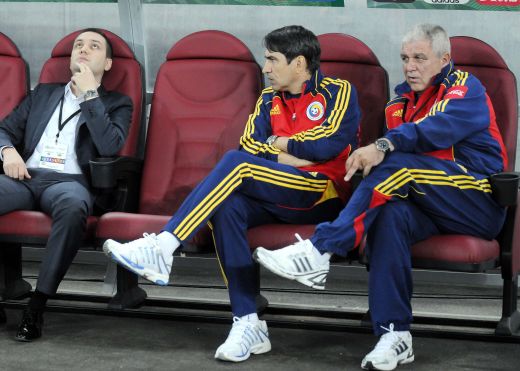 SUPER FOTO! Cele mai tari imagini de la ultimele meciuri din preliminariile Euro 2012! Cu ce imagine a intrat ROMANIA in TOP_8