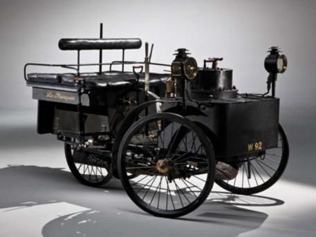 FOTO: N-ai mai vazut asa ceva! Cea mai scumpa masina din lume costa 4 mil euro, are 127 de ani vechime si arata ca o tricicleta :))_1
