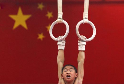 Imaginile care au CUTREMURAT planeta! Antrenamente inumane pentru copiii chinezi care vor sa se faca gimnasti_12