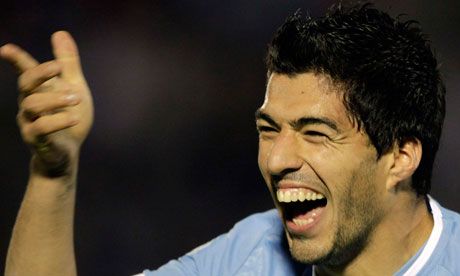 Comentariu fabulos la Uruguay 4-0 Chile! Comentatorul a inceput sa cante si nici macar nu e uruguayan! VIDEO si mai ales AUDIO :)_2