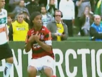 VIDEO! Ronaldinho, SCOS DIN SARITE in Brazilia de un arbitru! A refuzat sa-i dea un penalty CLAR! Vezi cum a facut scandal