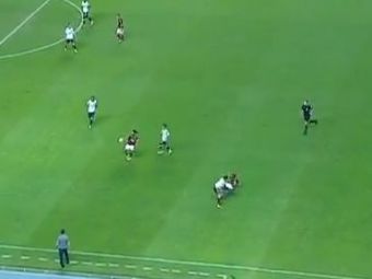 
	VIDEO: Fanii lui Flamengo sunt NEBUNI! Cum sa-l injuri pe Ronaldinho dupa driblingul asta? Vezi ce a reusit in ultimul meci
