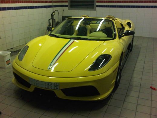 FOTO FABULOS!!! Un student arab are SUPER masini de 12 mil. dolari in garaj! Nici la Top Gear nu vezi asa ceva!_11