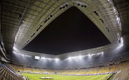 FOTO: 8 stadioane de poveste de la Euro 2012! Vezi unde se va juca finala:_8