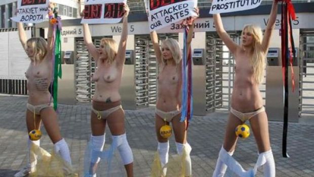 
	VIDEO Proteste TOPLESS la Kiev! Care e cea mai mare problema a organizatorilor EURO 2012!
