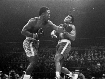 
	Lumea sportului, aproape sa fie facuta KO de o veste dramatica! Muhammad Ali a lesinat si a ajuns la spital: &quot;Nu mai are mult de trait&quot;
