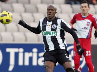
	DILEMA ZILEI la Steaua! Cati ani are in realitate nigerianul Tony de la U Cluj? 28 sau 22? :) 
