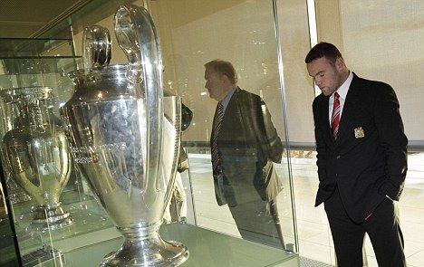 POZA ZILEI / Lacrimile lui Rooney in fata trofeului Ligii! La ce crezi ca se gandea?_1