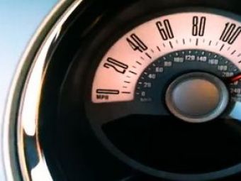 
	VIDEO: Final atomic pentru un Mustang la 230 de km/h ! Soferul a avrut sa fie smecher si a terminat catastrofal !

