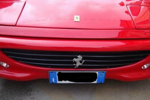 FOTO INCREDIBIL! "Asta e prima masina "transsexuala" din lume" :)) Vezi secretul rusinos al unui Ferrari superb_5