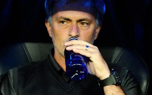 
	Mourinho a innebunit fotbalistii! Idolul gata sa TRADEZE pentru antrenorul portughez dupa ce a jucat 20 de ani la un singur club!
