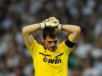 
	Ziua in care nu poti avea incredere in spanioli! Casillas si-a anuntat PLECAREA de la Real pe Facebook, Torres semneaza cu Barca :)
