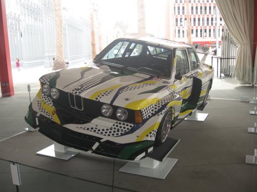 FOTO: Asta e o masina sau un brad de Craciun? Vezi cele mai spectaculoase transformari de BMW din istorie_13
