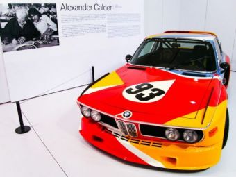 FOTO: Asta e o masina sau un brad de Craciun? Vezi cele mai spectaculoase transformari de BMW din istorie