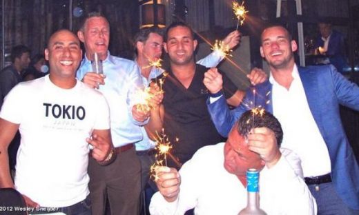 FOTO: Sneijder a avut parte de cea mai sexy petrecere de revelion. Cum s-a distrat cu superba Yolanthe in vacanta_5