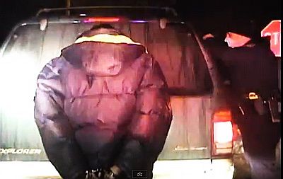 
	VIDEO: Politia americana prinsa la &quot;plantat&quot; de droguri&nbsp;in masina unui sofer tras pe dreapta ?! FBI-ul vrea ancheta !
