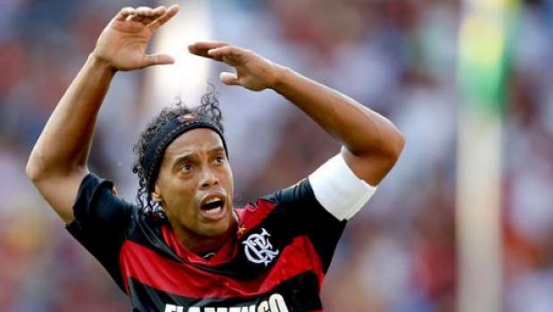 
	Faza care i-a facut pe brazilieni sa-l declare IRECUPERABIL pe Ronaldinho! Ce boala are din cauza cluburilor de noapte!
