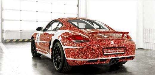 Porsche 2 milioane 2.000.000 fete Facebook FOTO