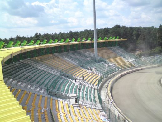 FOTO INCREDIBIL! Un stadion renovat din Romania a ajuns de rasul lumii! E pe lista arenelor cu cele mai mari gafe de constructie!_1
