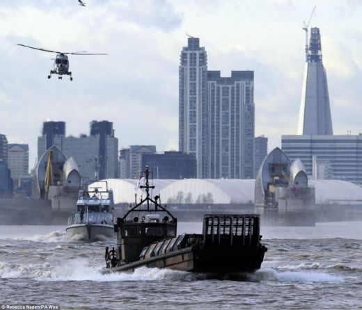 FOTO Anglia se pregateste de TEROARE! Fortele ARMATE sunt gata de atacuri teroriste! Cum s-au pregatit pentru Jocurile Olimpice!_14