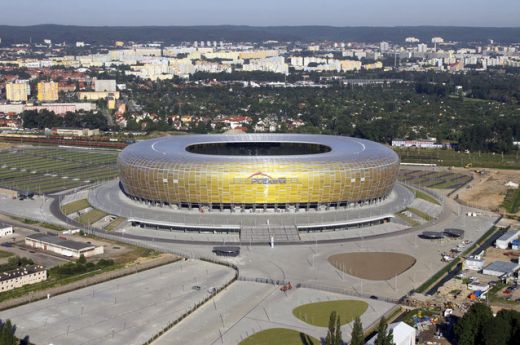 OZN-urile de la Euro! Cele mai tari stadioane din Polonia si Ucraina fata in fata cu arenele din Romania! SUPERFOTO_3