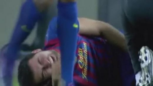 FOTO & VIDEO ORIBIL! Busquets si-a facut genunchiul PRAF! Vezi accidentarea horror la care Fabregas a inceput sa planga!_3