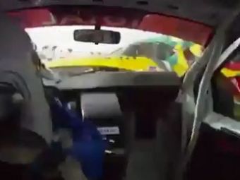 
	VIDEO HORROR! A crezut ca va arde de viu in propria masina: Pilotul care a vazut moartea cu ochii dupa un accident
