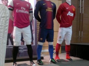 
	FOTO: Asa vor arata tricourile de la Barca, Arsenal si Manchester United din vara. Primele imagini aparute pe net
