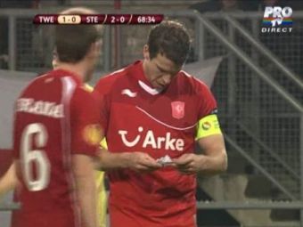 
	VIDEO GENIAL! Florin Costea nu trebuia sa joace cu Twente! &quot;Cine-i, ma, asta? De ce nu-i pe foaie?&quot; :))
