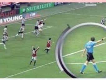 
	FOTO! Italia e in RAZBOI dupa golul FANTOMA de la Milan - Juve! Chiar si arbitrul a validat reusita lui Muntari! Cine a anulat-o:
