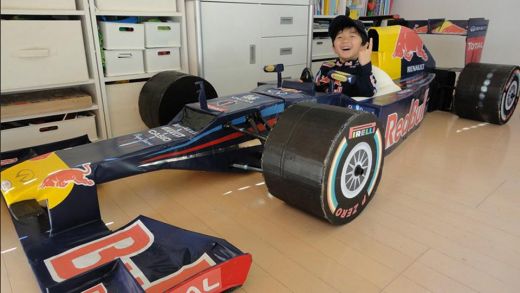 masina din carton 4 ani Formula 1 japonez mama