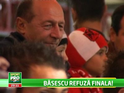Basescu ii lasa singuri pe Regele Juan Carlos si pe Printul Charles pe National Arena! De ce refuza biletul la finala Europa League
