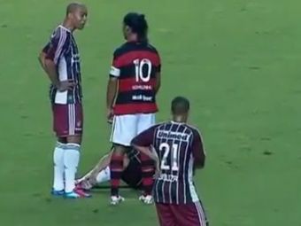 
	Ronaldinho, gol si ELIMINARE dupa ce i-a facut praf piciorul unui adversar! VIDEO
