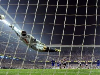 
	VIDEO: Doua goluri au hipnotizat Europa aseara! Foarfeca lui Antal sau mega executia lui Rooney: care e mai tare?
